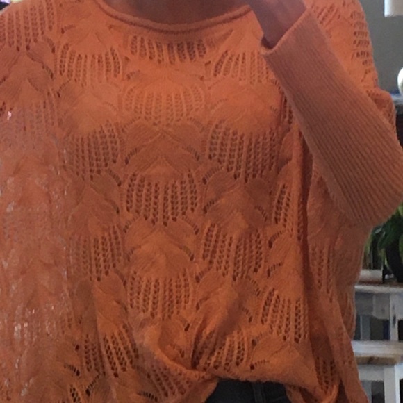 Knitted peachy-pink top - Picture 2 of 2